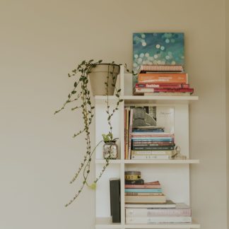 Game-Ready Bookshelf — Game-Ready / Real-Time PBR