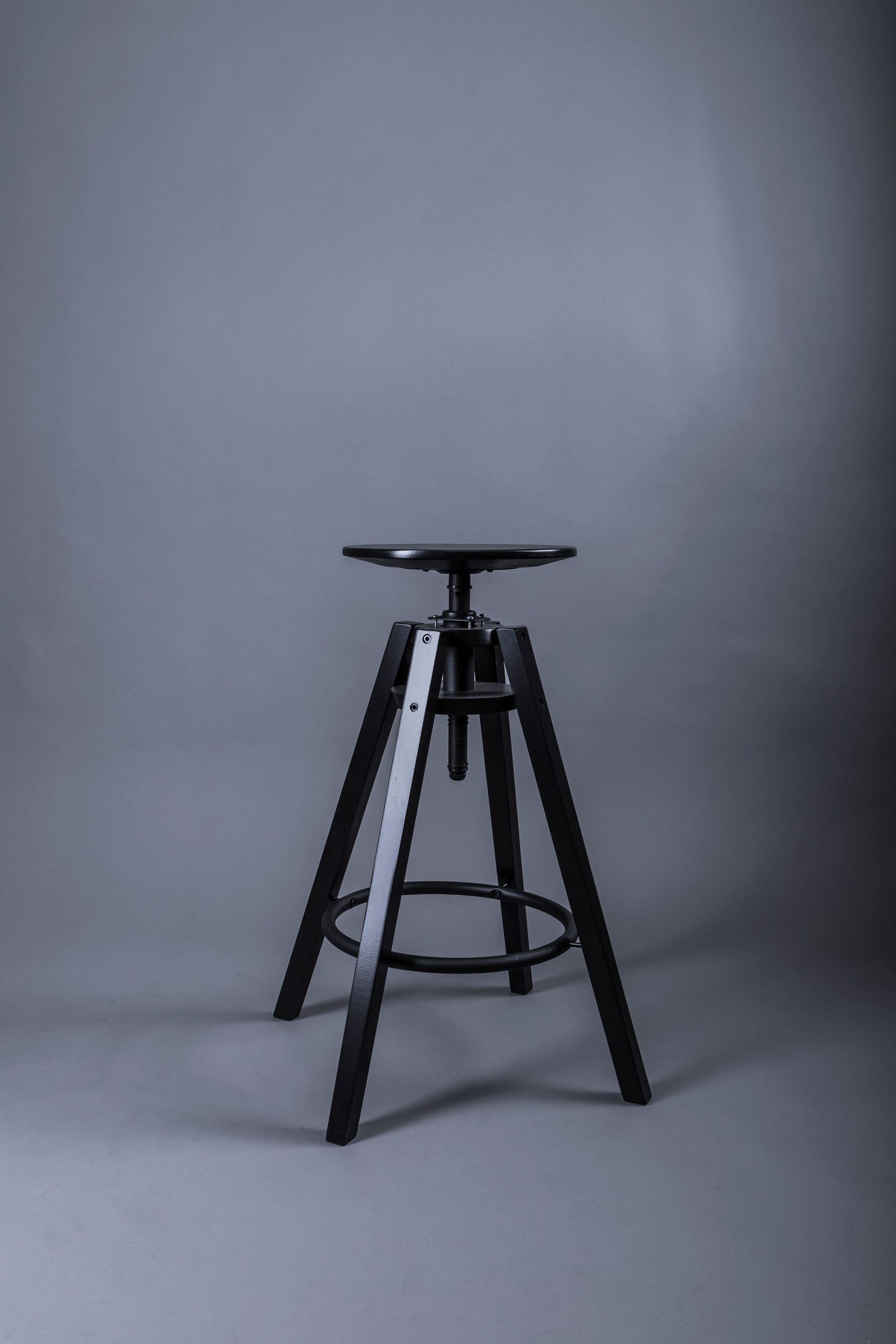 Game-Ready Bar Stool II — Game-Ready / Real-Time PBR